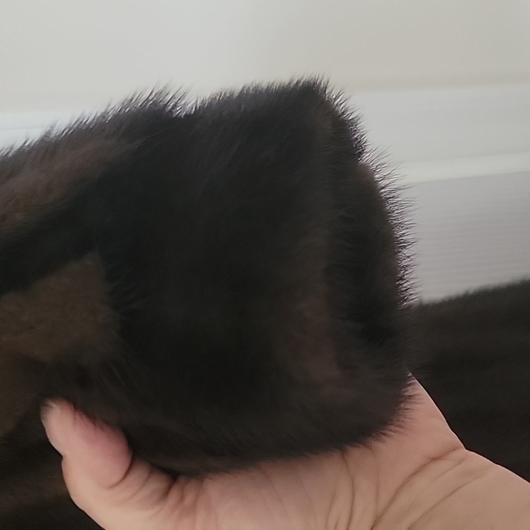 Elegant Brown Mink Real Fur Coat - Picture 4 of 4